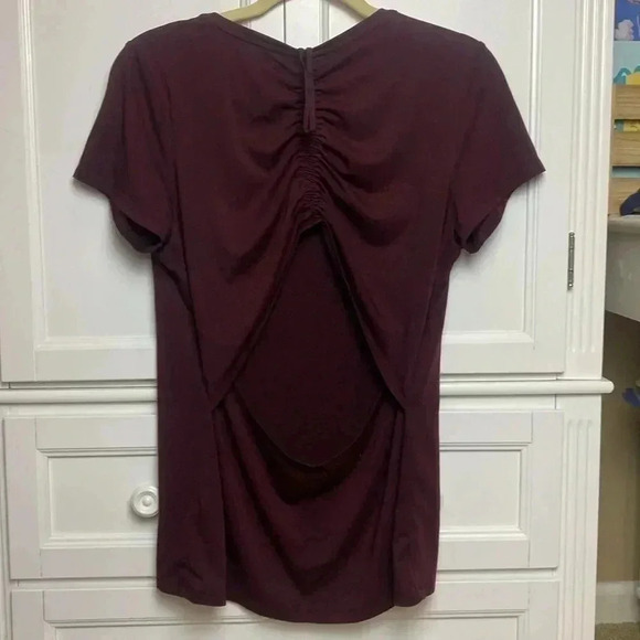 Athleta Women's Encore Plum Crewneck Athletic Tee Top Size medium - Picture 4 of 10